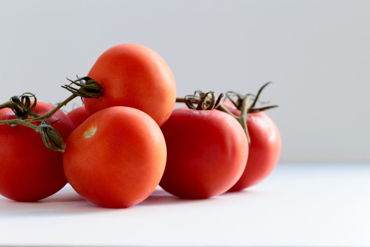 pomodori rossi mature per fare la passata di pomodoro