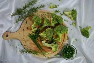 cimette di broccoli per preparare il pesto