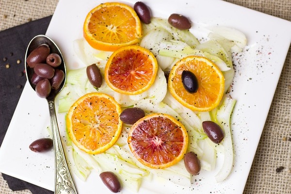 insalata finocchi arance olive nere